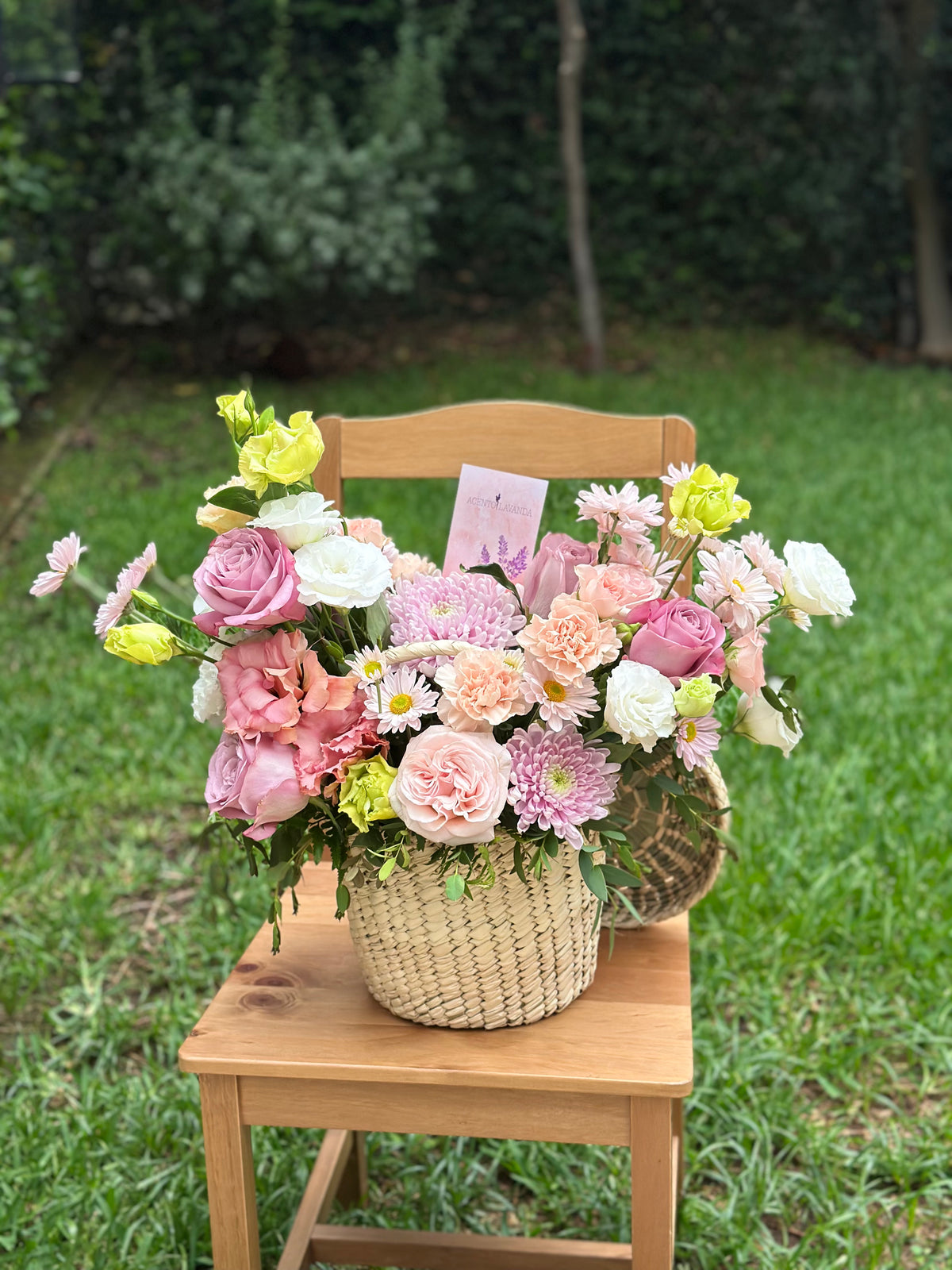 Canasta Floral Pastel